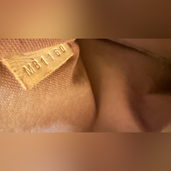 Louis Vuitton Tivoli Monogram Shoulder Bag GM - Picture 12 of 12